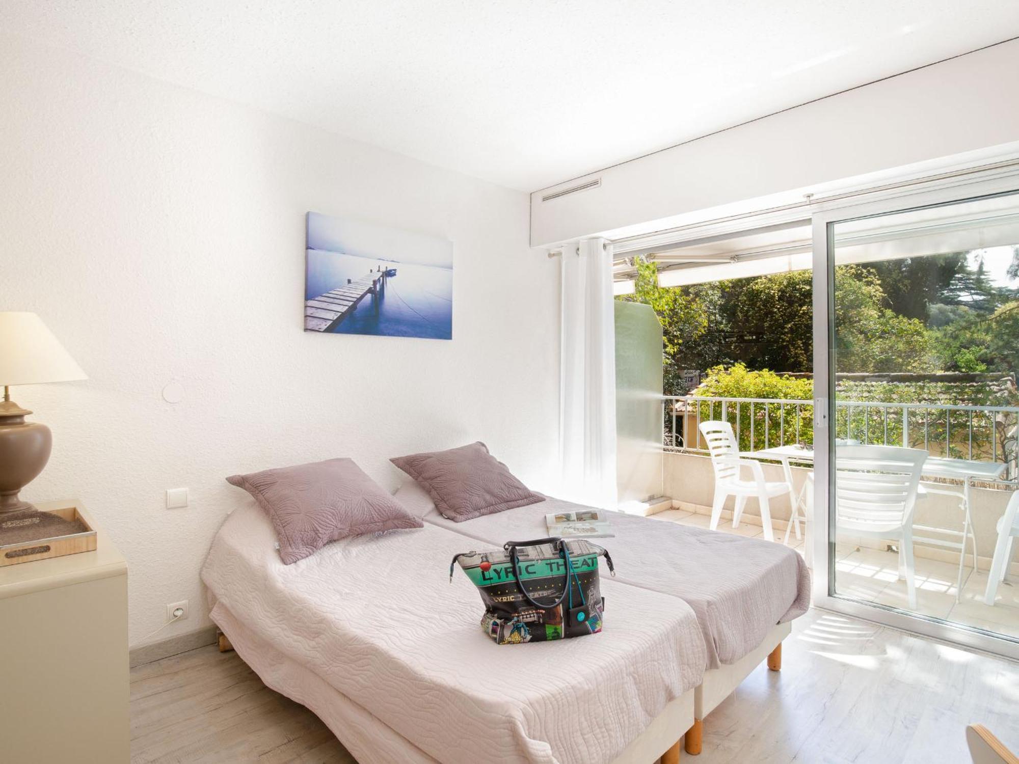 Studio Climatise Pour 3, Face Est, A 50M Plage Et Proche Commerces - Fr-1-466A-23 Saint-Raphaël Dış mekan fotoğraf