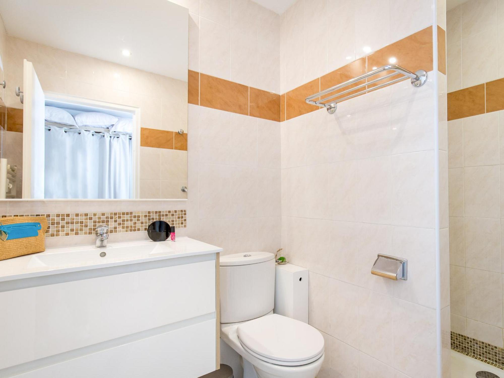 Studio Climatise Pour 3, Face Est, A 50M Plage Et Proche Commerces - Fr-1-466A-23 Saint-Raphaël Dış mekan fotoğraf